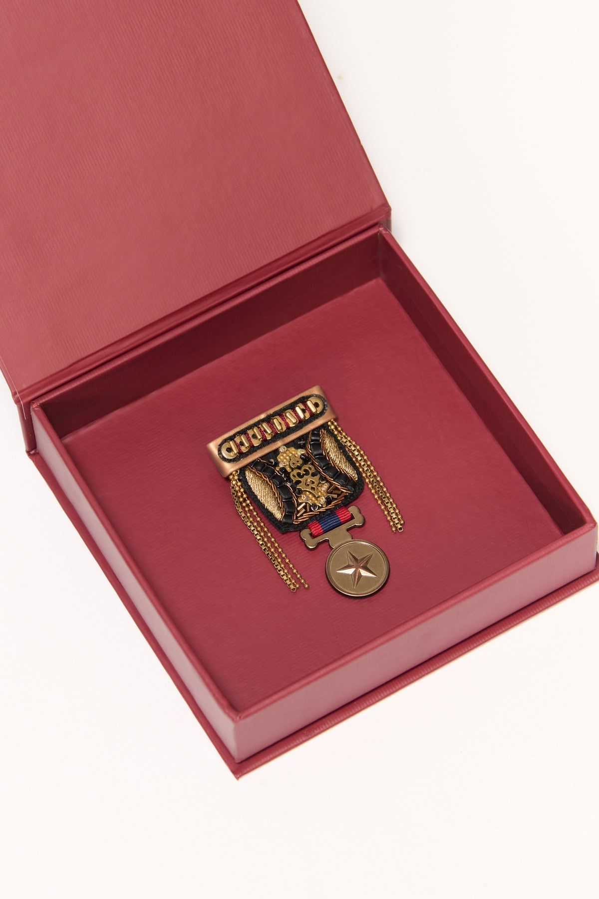 The Navy Adamas Star Brooch
