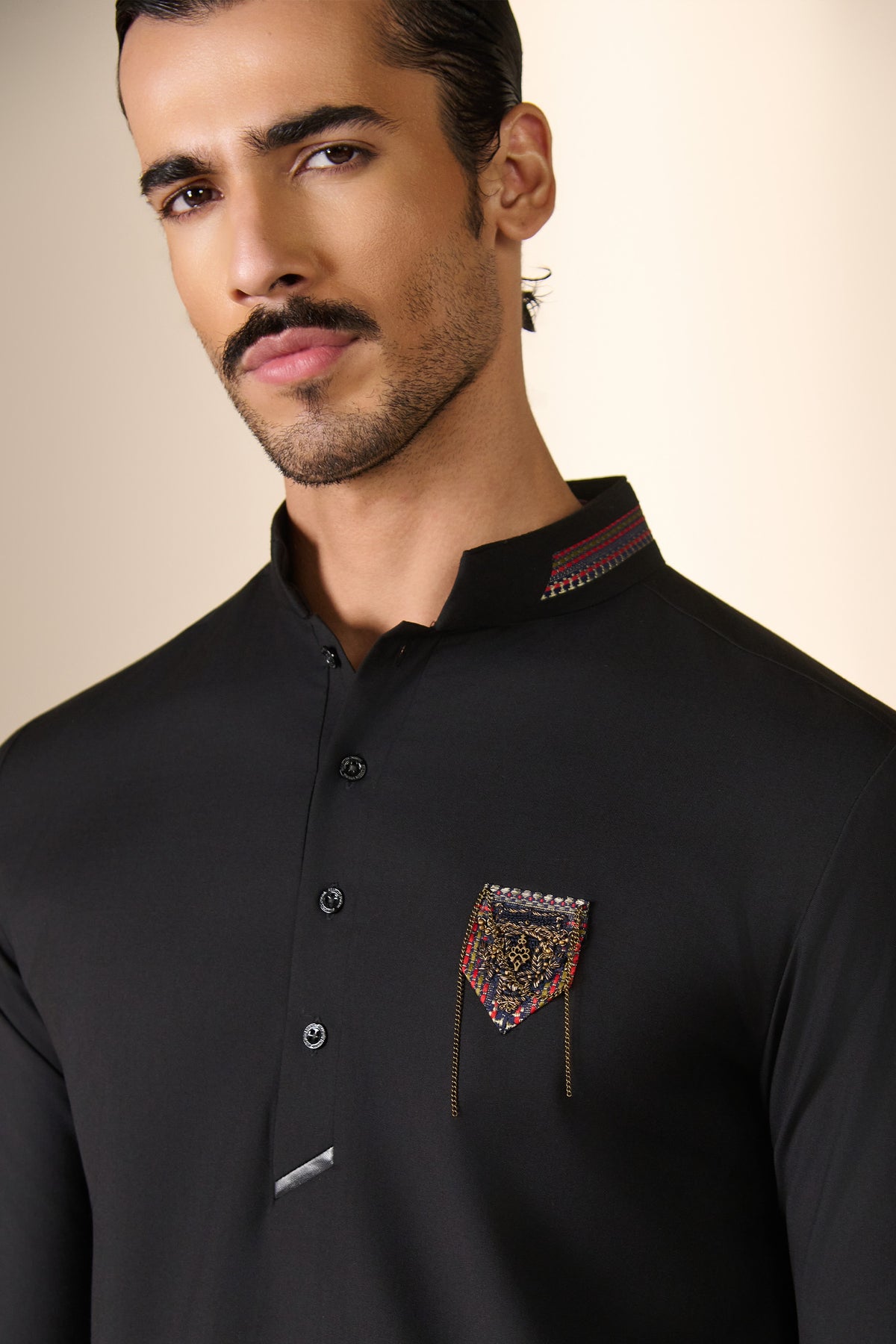 Black Crest Detail Kurta