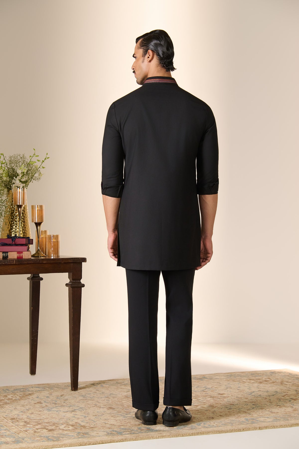 Black Crest Detail Kurta