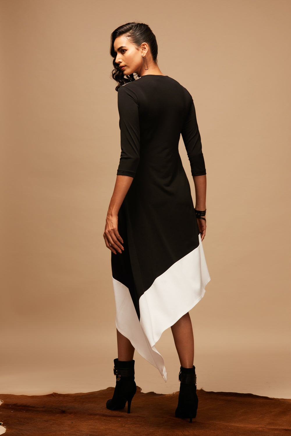 Asymmetric Black and White Colour Block Kurta