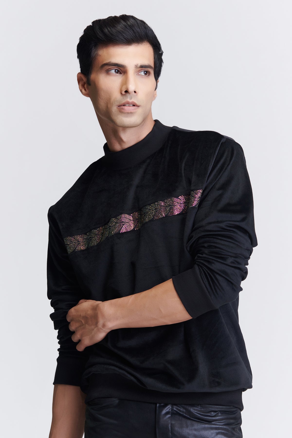 Black Crested Sweatshirt