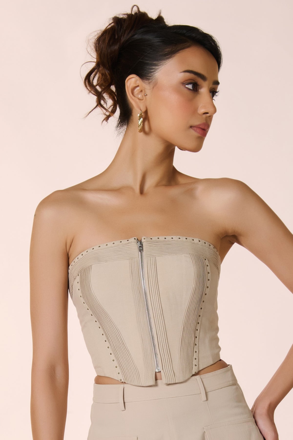 Pleated Ecru Zipped Corset