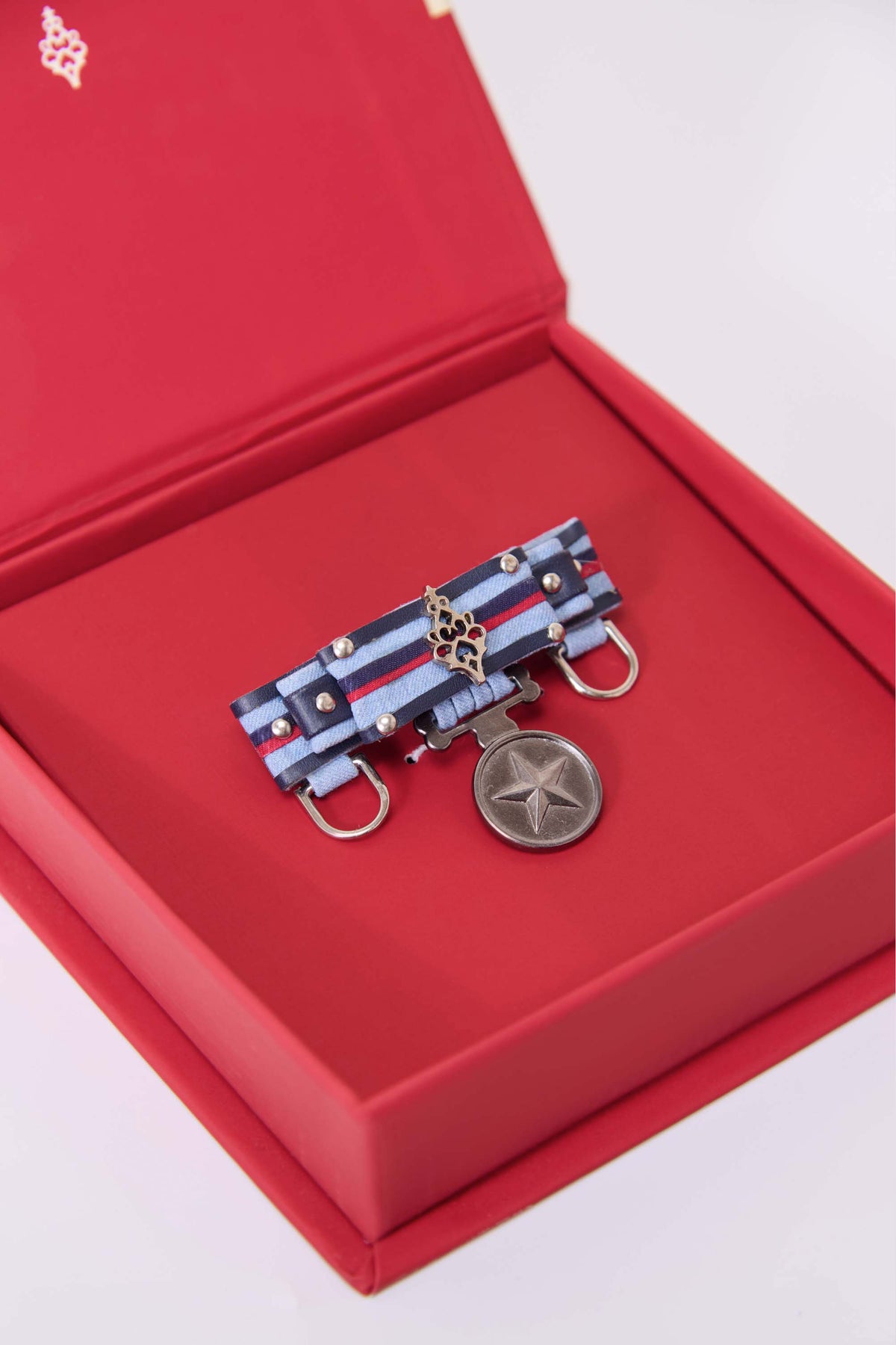The Light blue Adamas Brooch