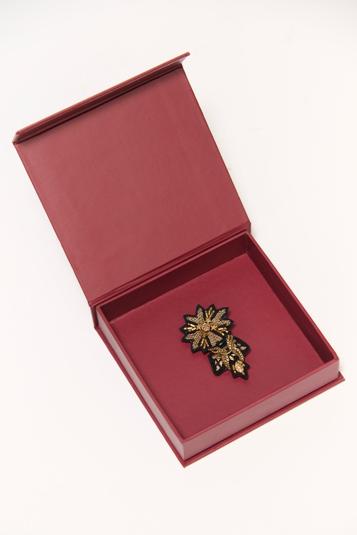 The Black Antique Detailed Brooch