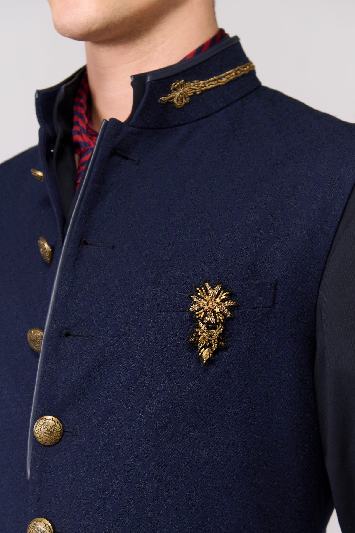 The Black Antique Detailed Brooch