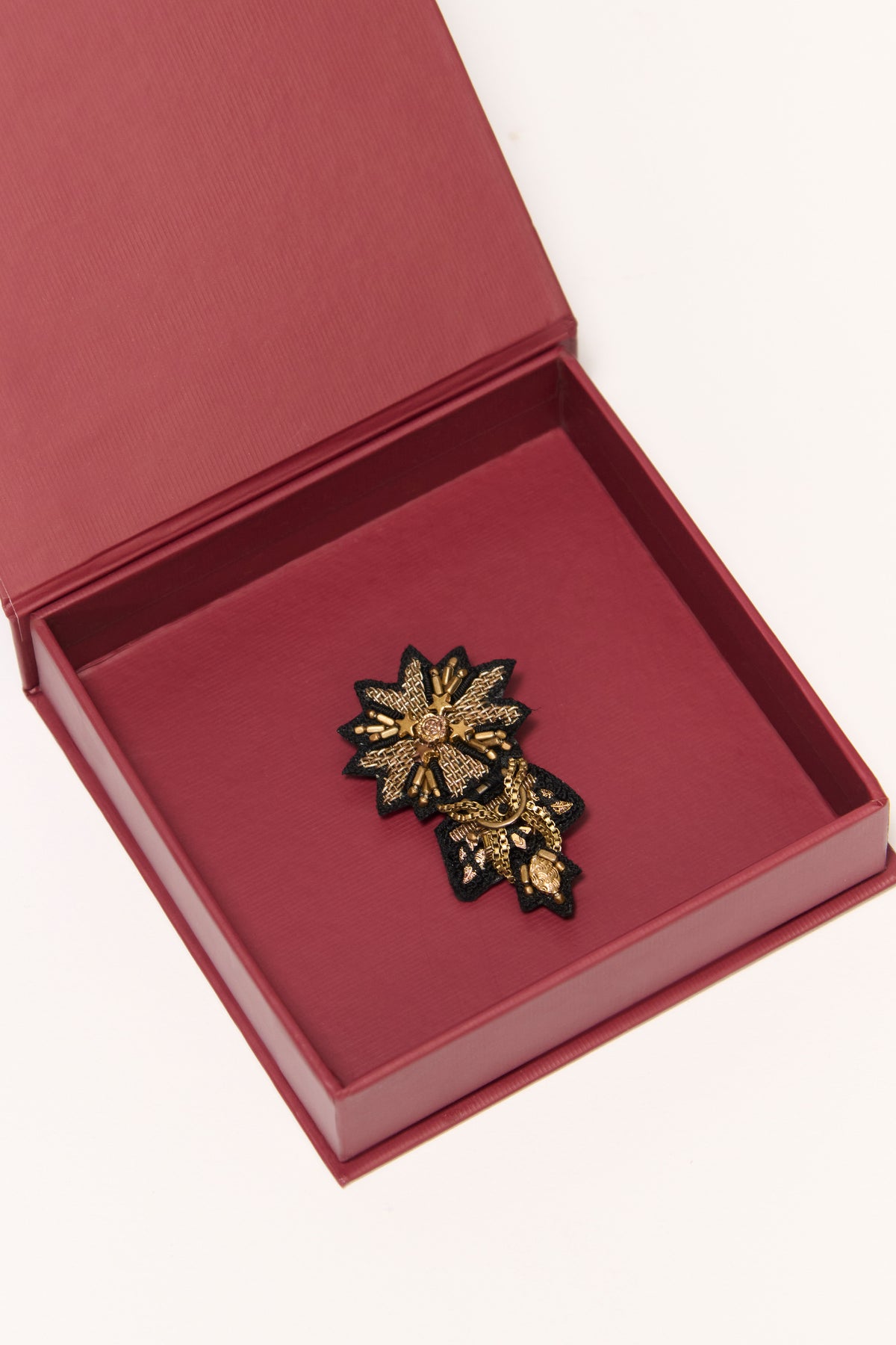 The Black Antique Detailed Brooch