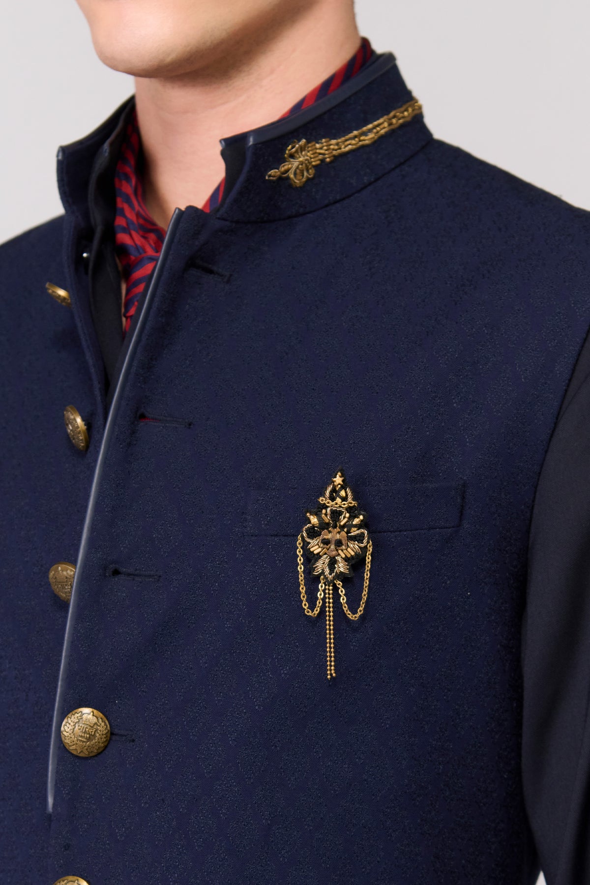 The Navy Crest Chain Brooch
