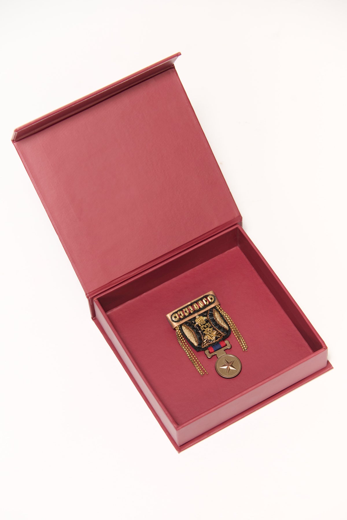 The Navy Adamas Star Brooch