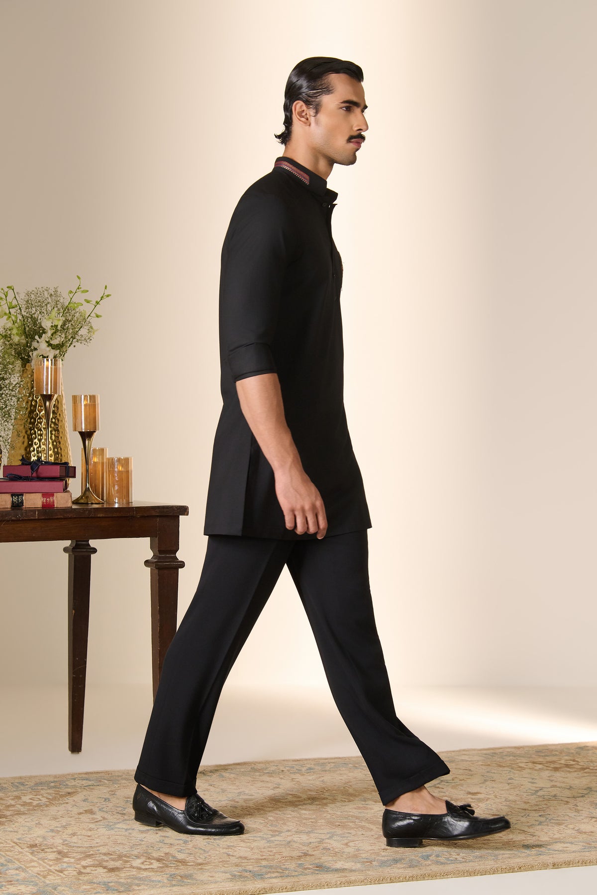 Black Crest Detail Kurta