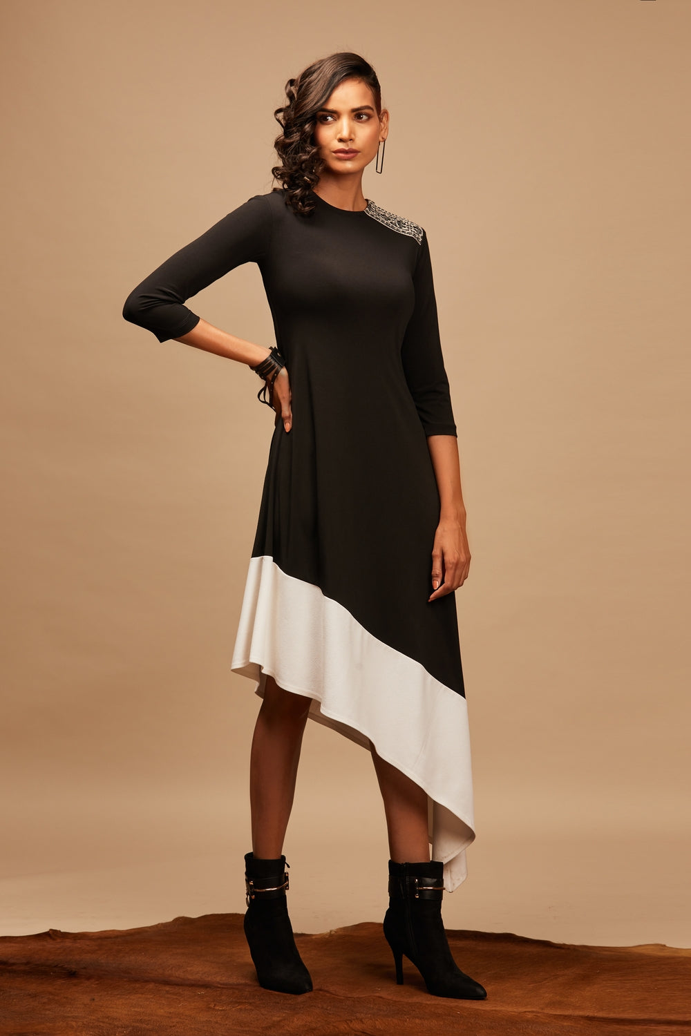 Asymmetric Black and White Colour Block Kurta