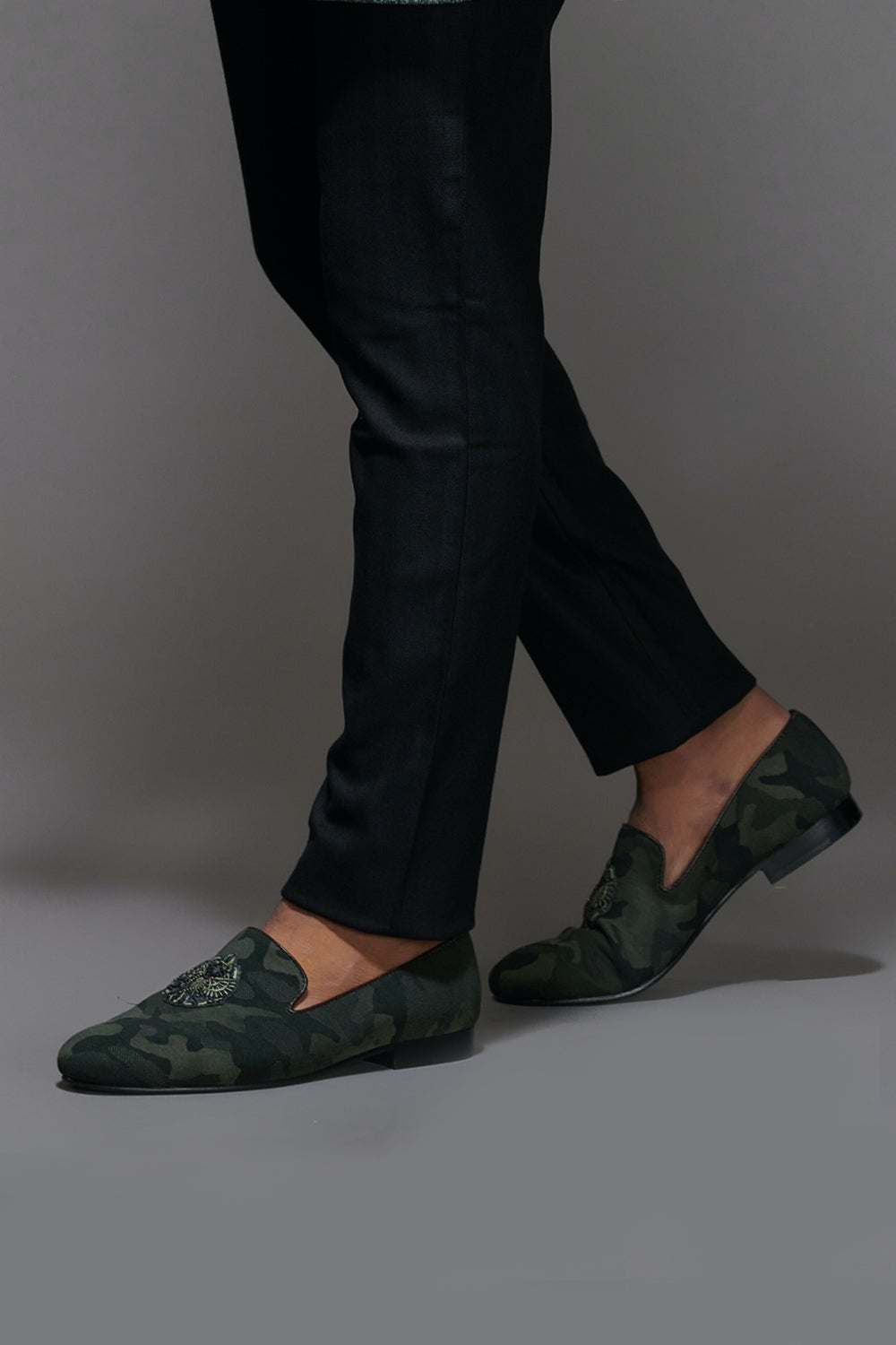 Crested Camo Jacquard Shoes