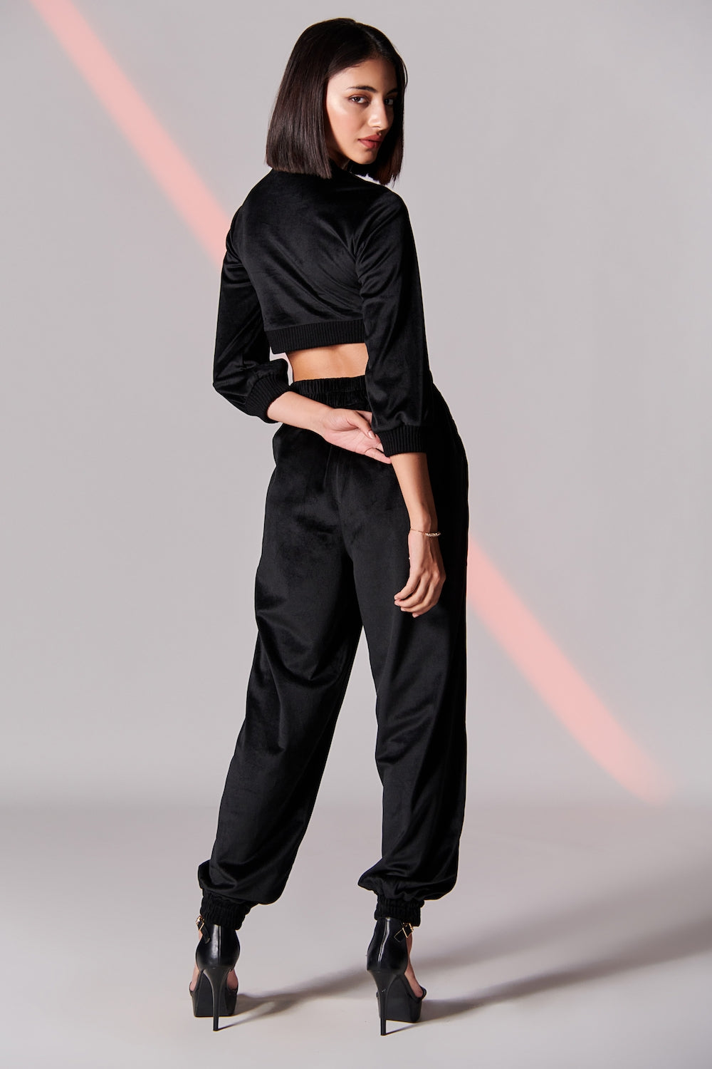 Cropped Velvet Sweatshirt