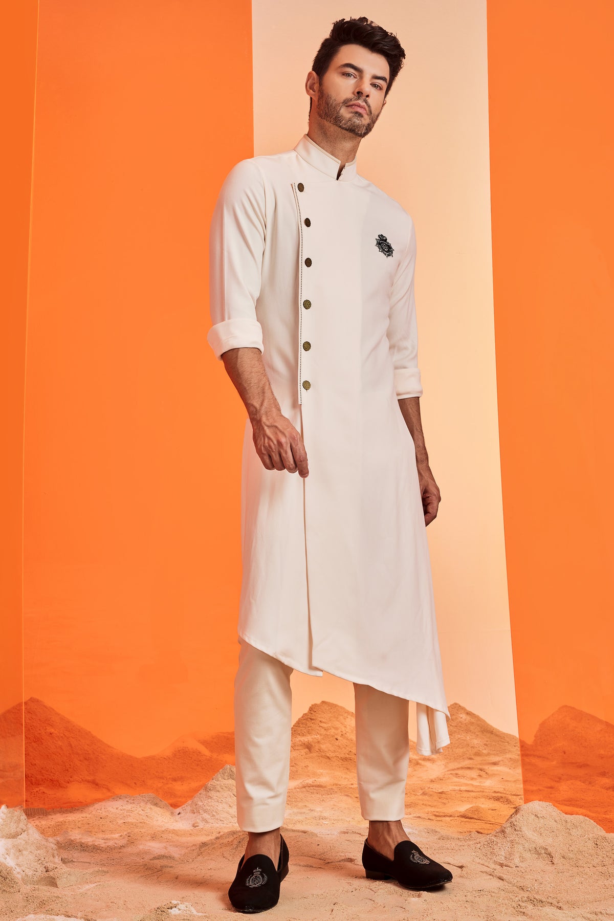 Jackky Bhagnani In Minimalistic Off white Asymmetric Kurta