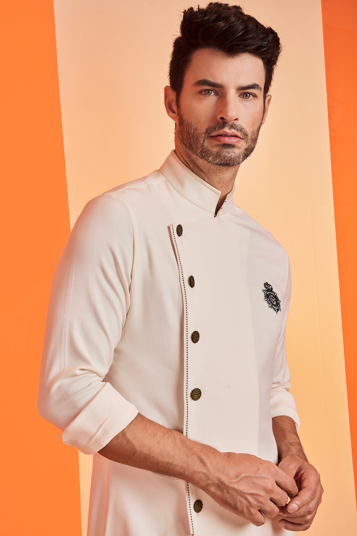 Jackky Bhagnani In Minimalistic Off white Asymmetric Kurta