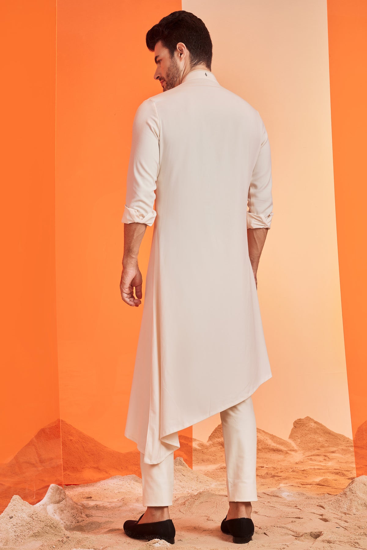 Jackky Bhagnani In Minimalistic Off white Asymmetric Kurta