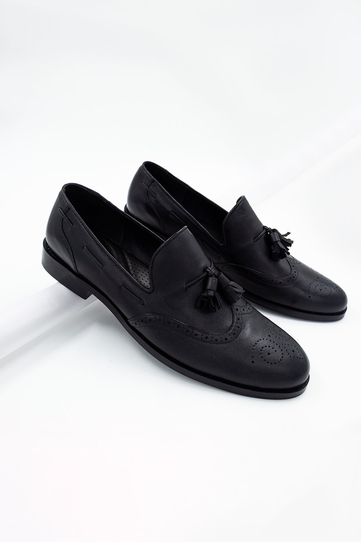 Adamas Textured Leather Shoes