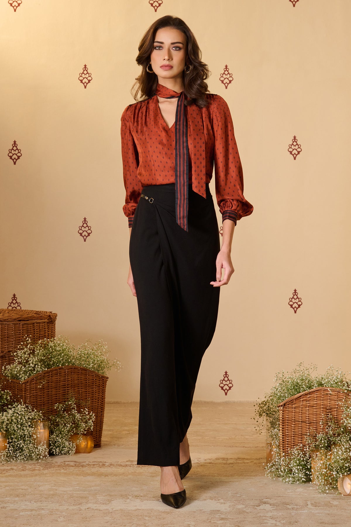 Rust Chic Bow Tie Adamas Top