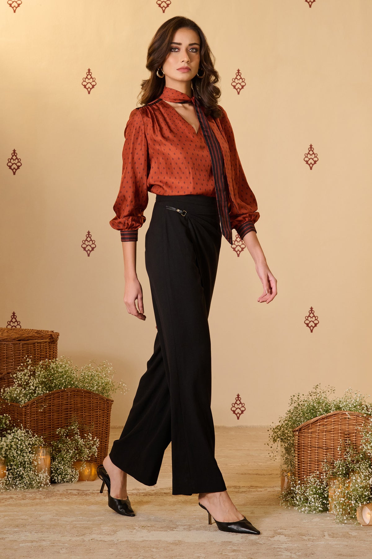 Rust Chic Bow Tie Adamas Top