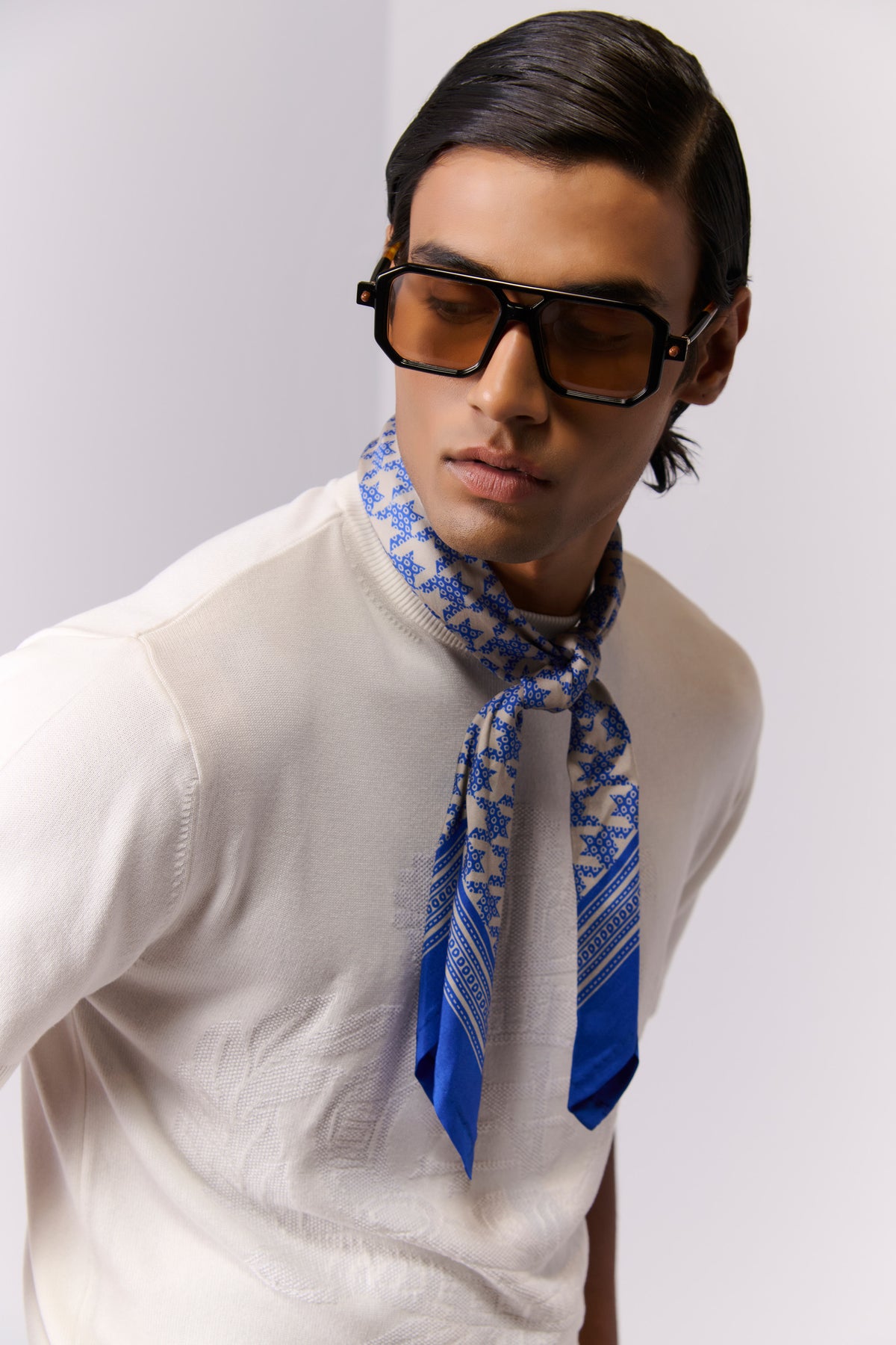 Ecru Houndstooth Printed Scarf