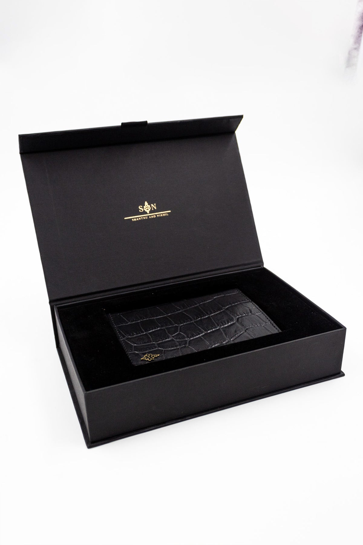S&N Passport Holder