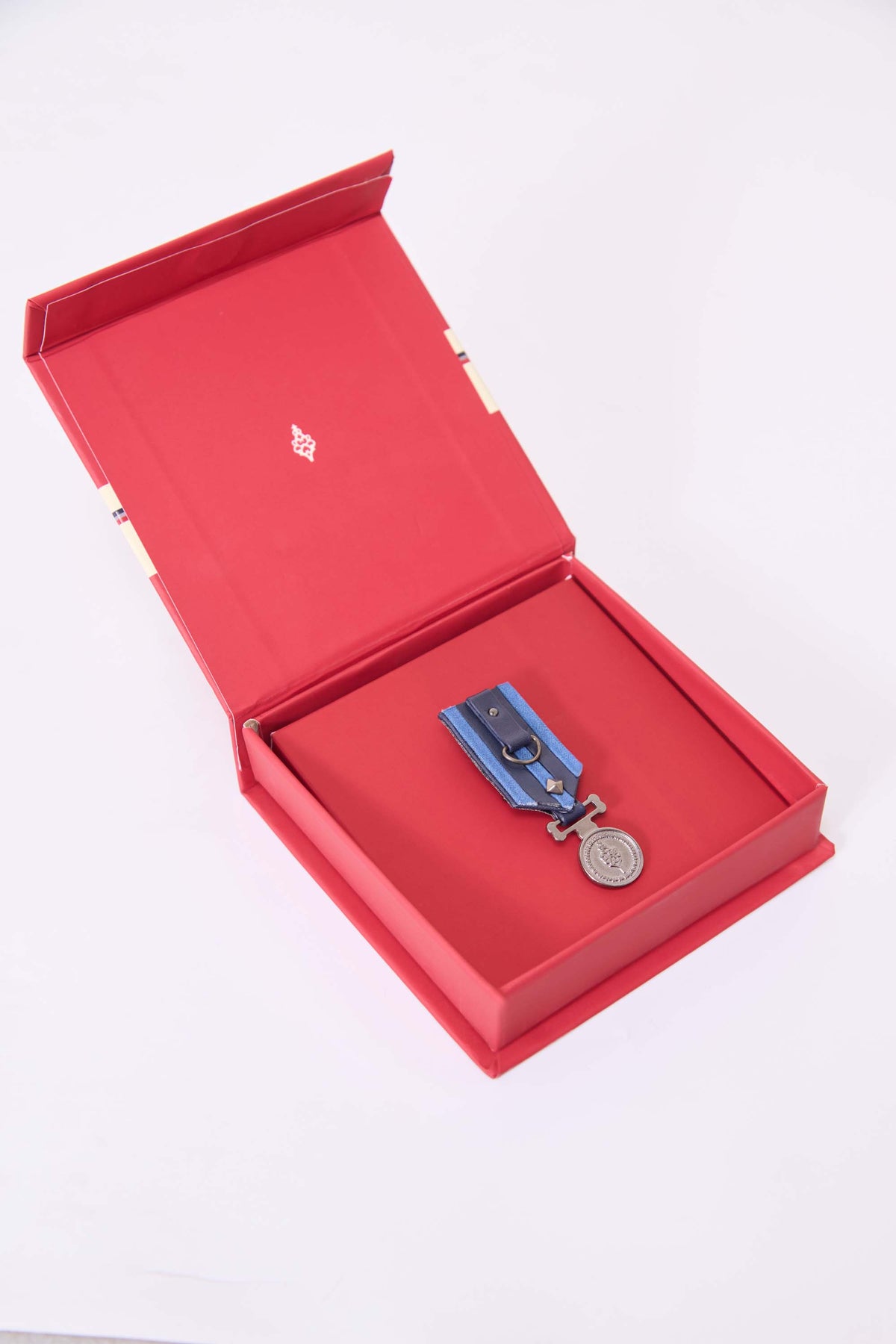 Navy Adamas Coin Brooch