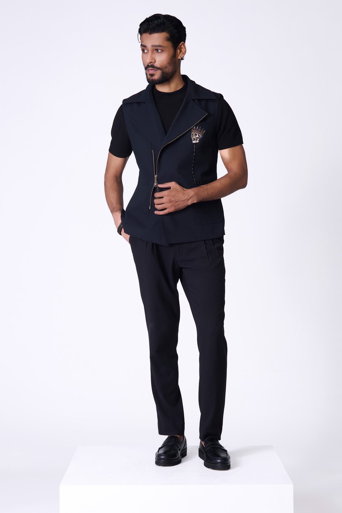 Black Anti-Trend Zipped Waistcoat