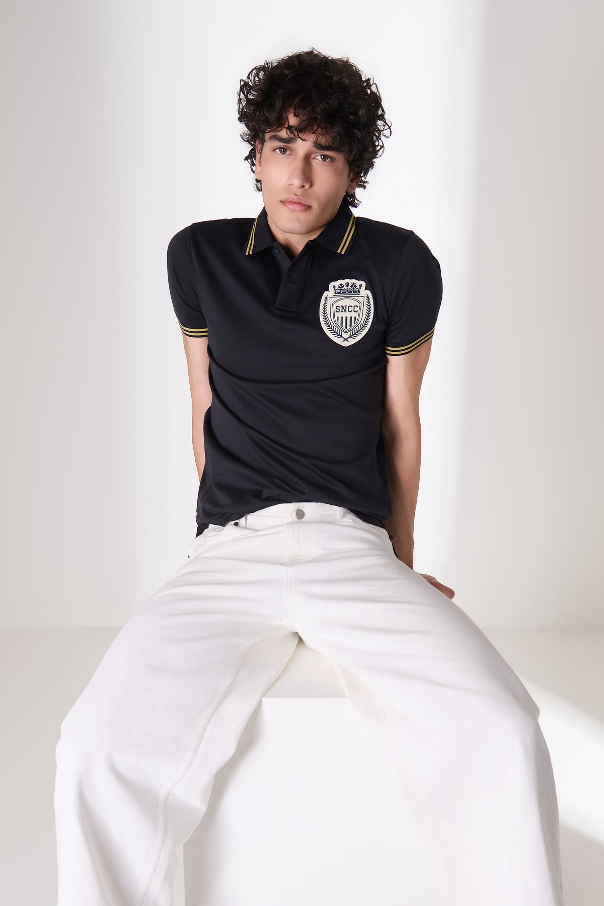 SNCC Black Yorker with Crest